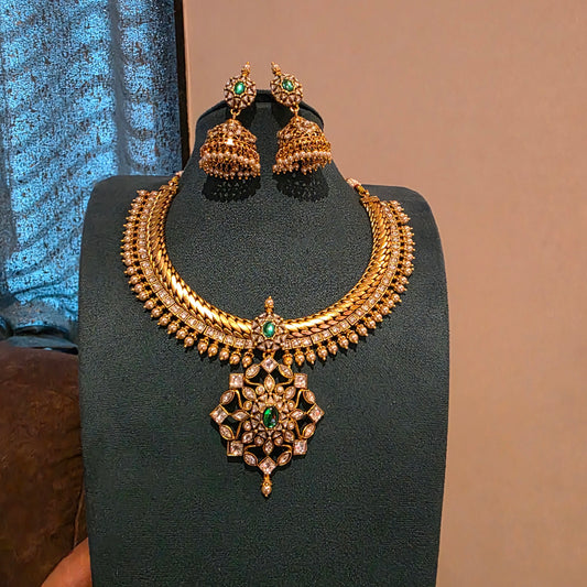 Saumya- jalebi kundan neckset