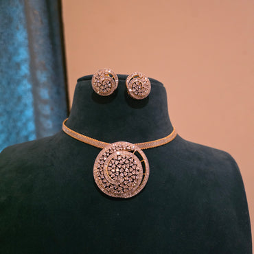 Royal swirl- diamond like ad pendant set with chain