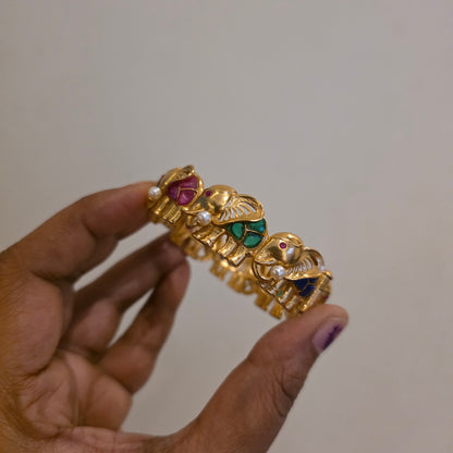 Rajhasthi- jadau elephant motifs kada