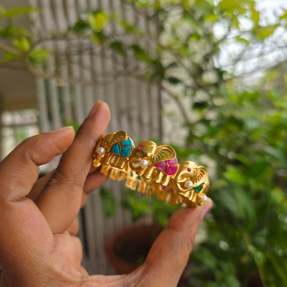 Rajhasthi- jadau elephant motifs kada