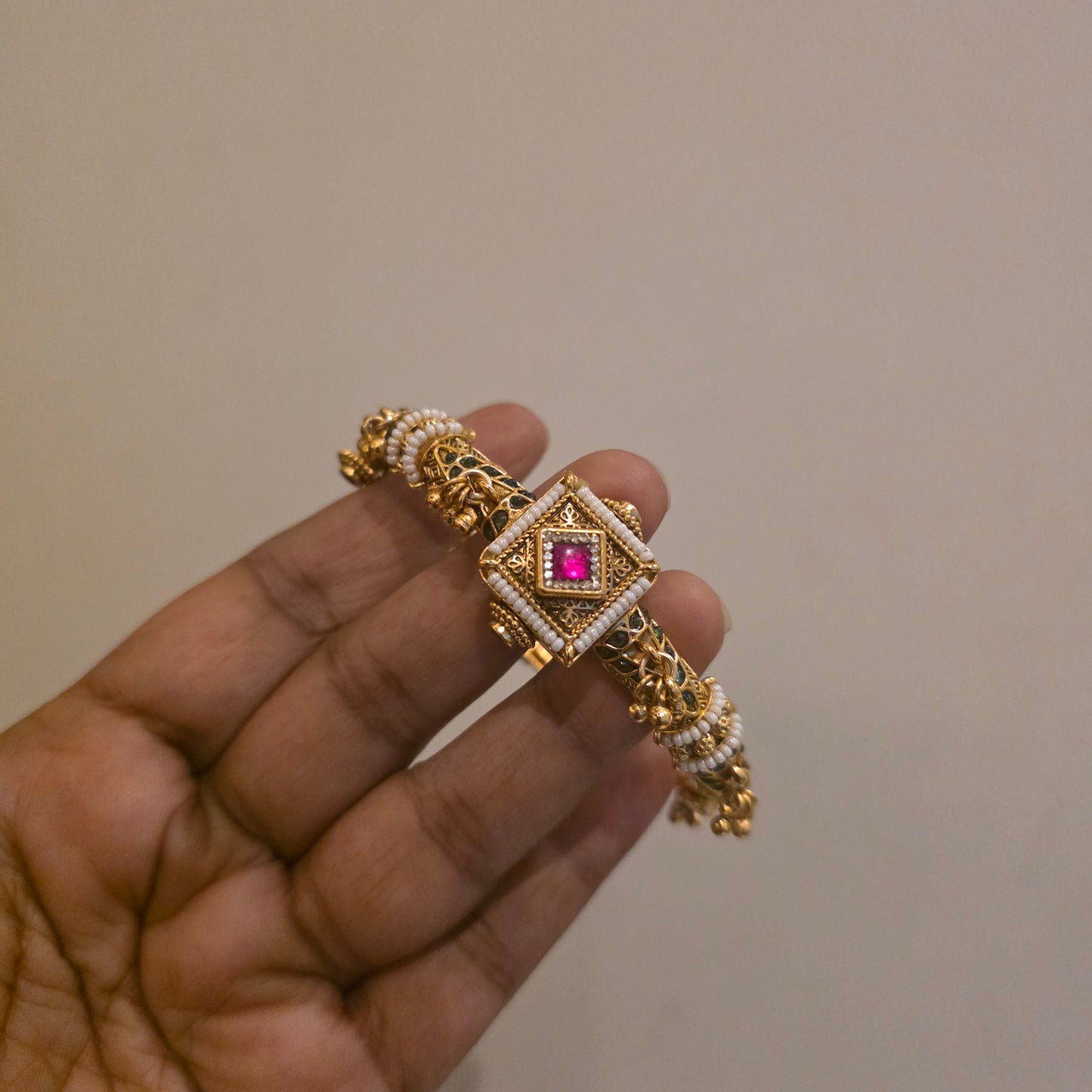 Preethi- oval shaped heritage openable kada bangles