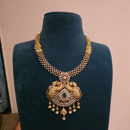 Navika- ad neckset with peacock motifs
