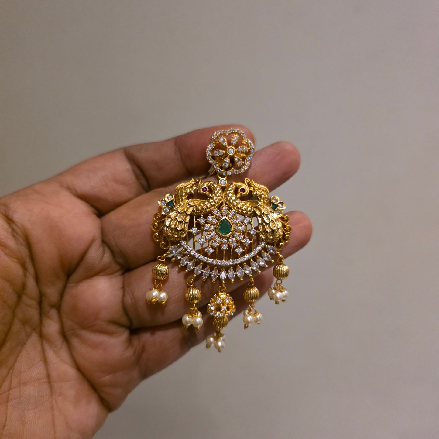 Navika- ad neckset with peacock motifs
