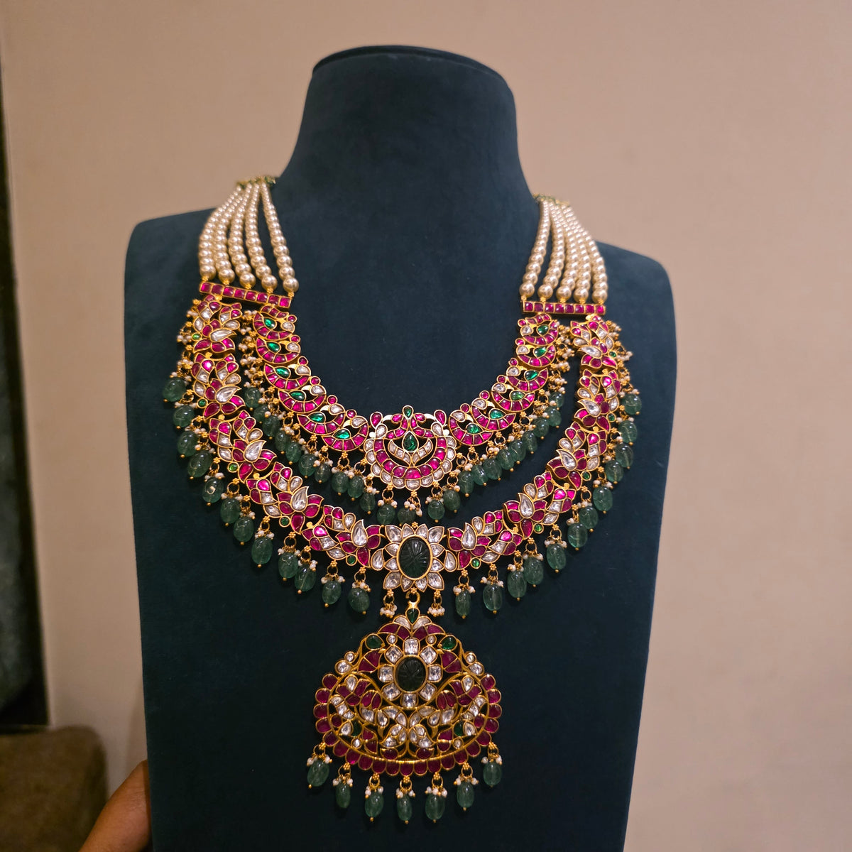 Vadhu- pearl and jadau grand layered haram