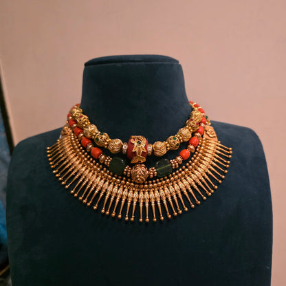 Pravala-3 layered coral necksets