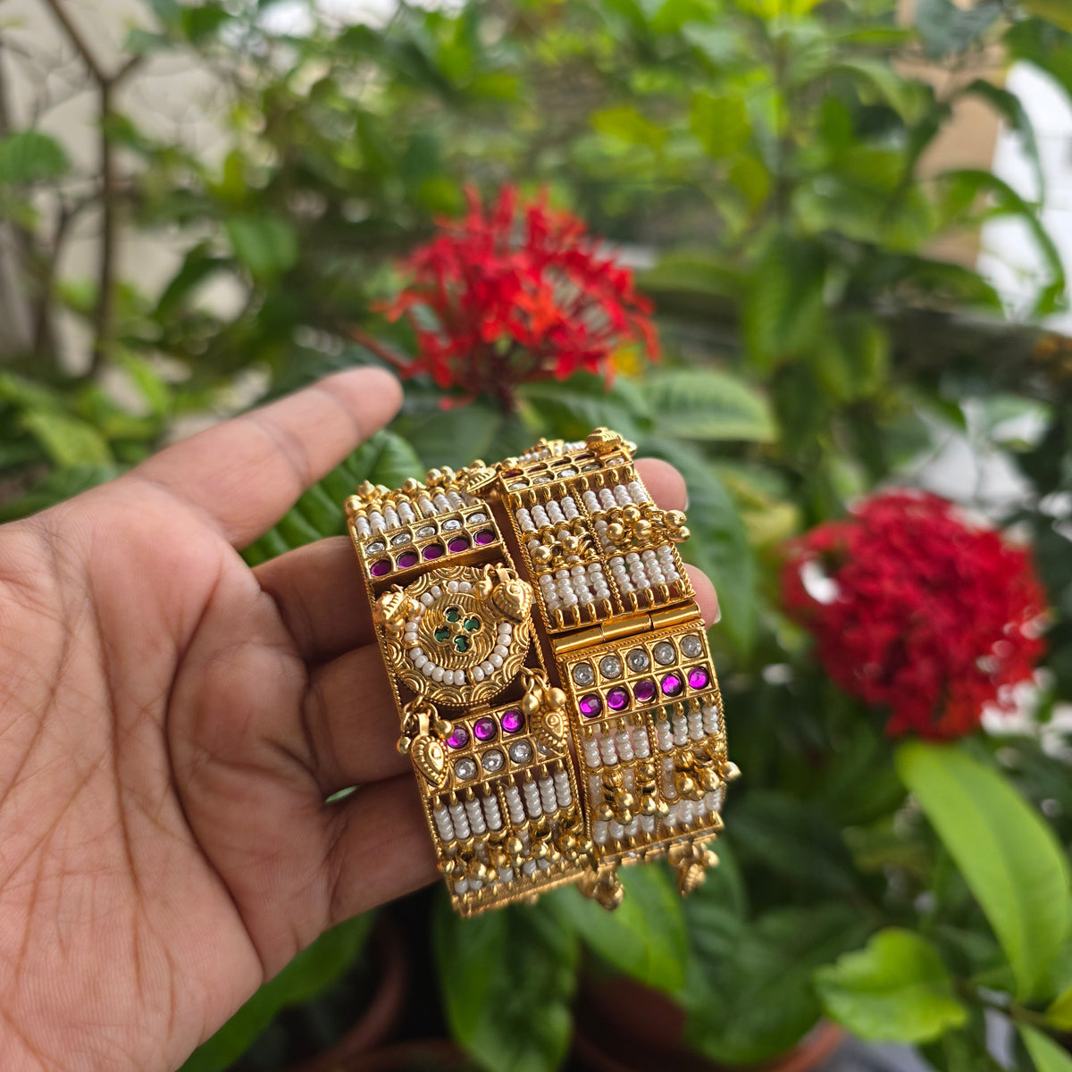 Aayu- jadau heritage kada bangles