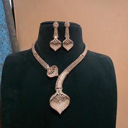 Vinathi- diamond replica hasli with earring