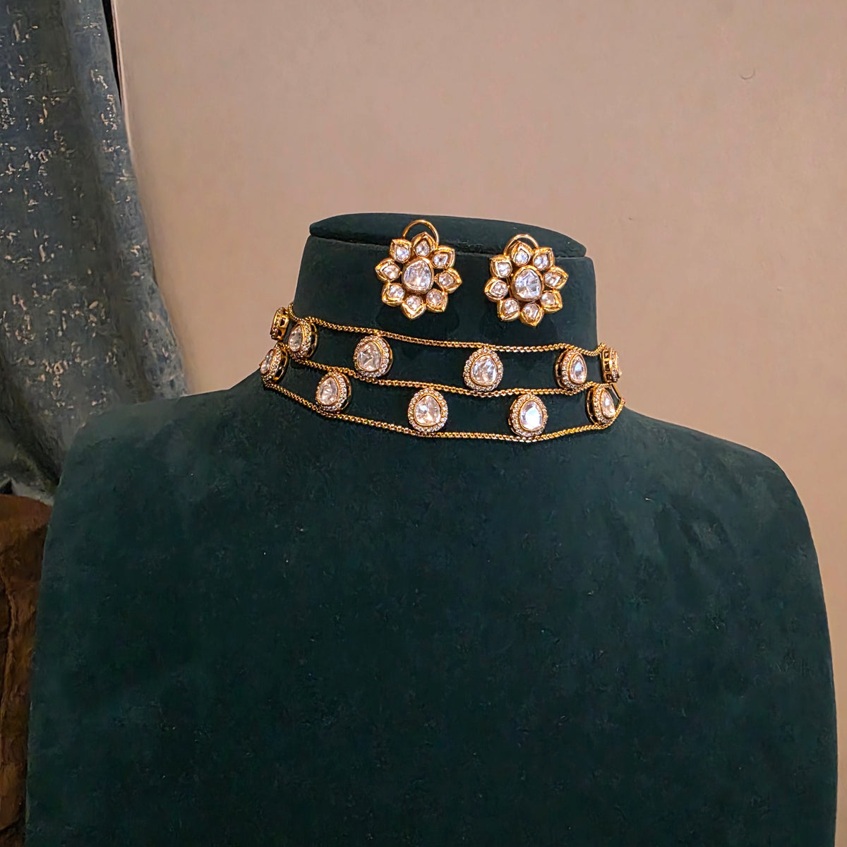 Devayani- polki minimal choker set