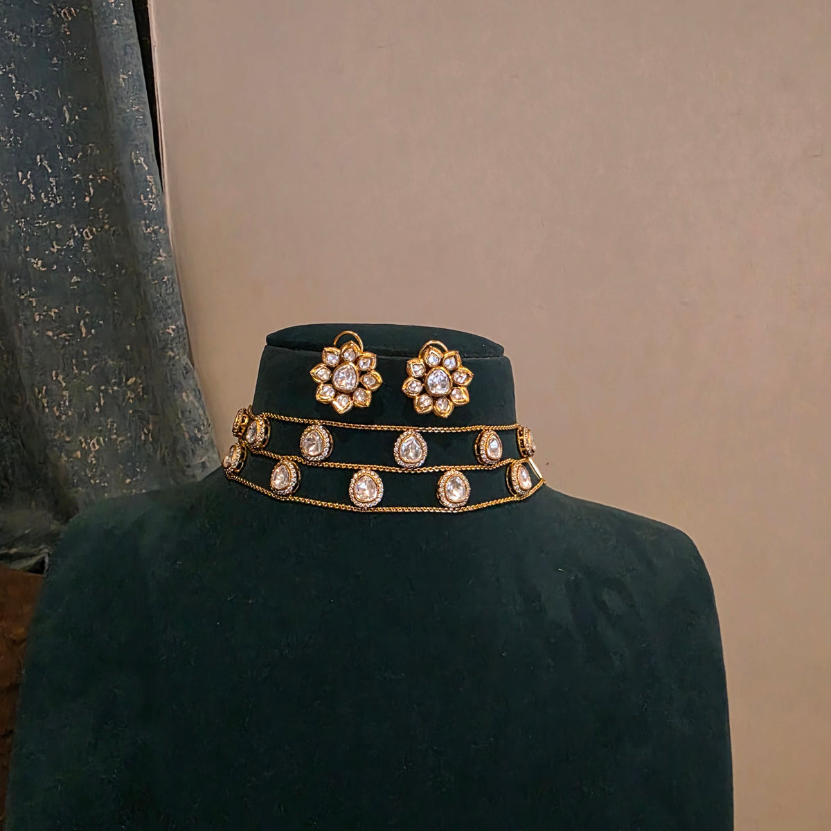Devayani- polki minimal choker set