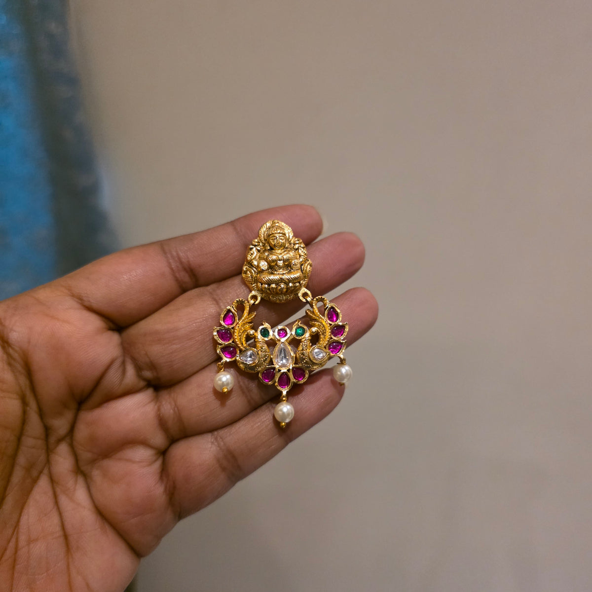 Nirmala- jadau kundan and moissanite neckset