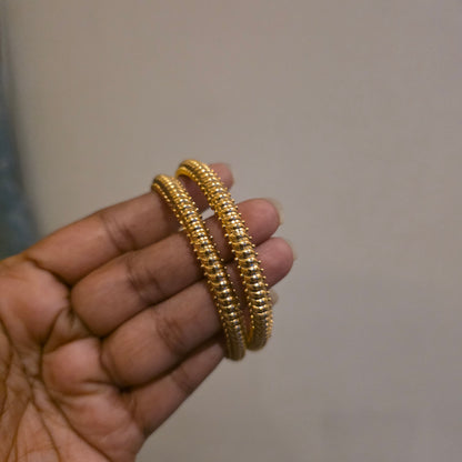 Antique spiral(thin) bangles