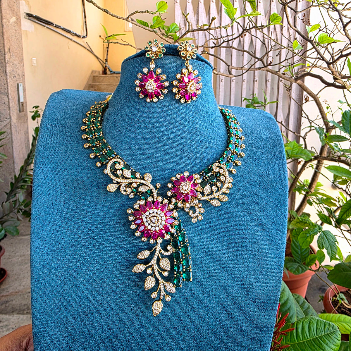 Madhumita- victorian neckset