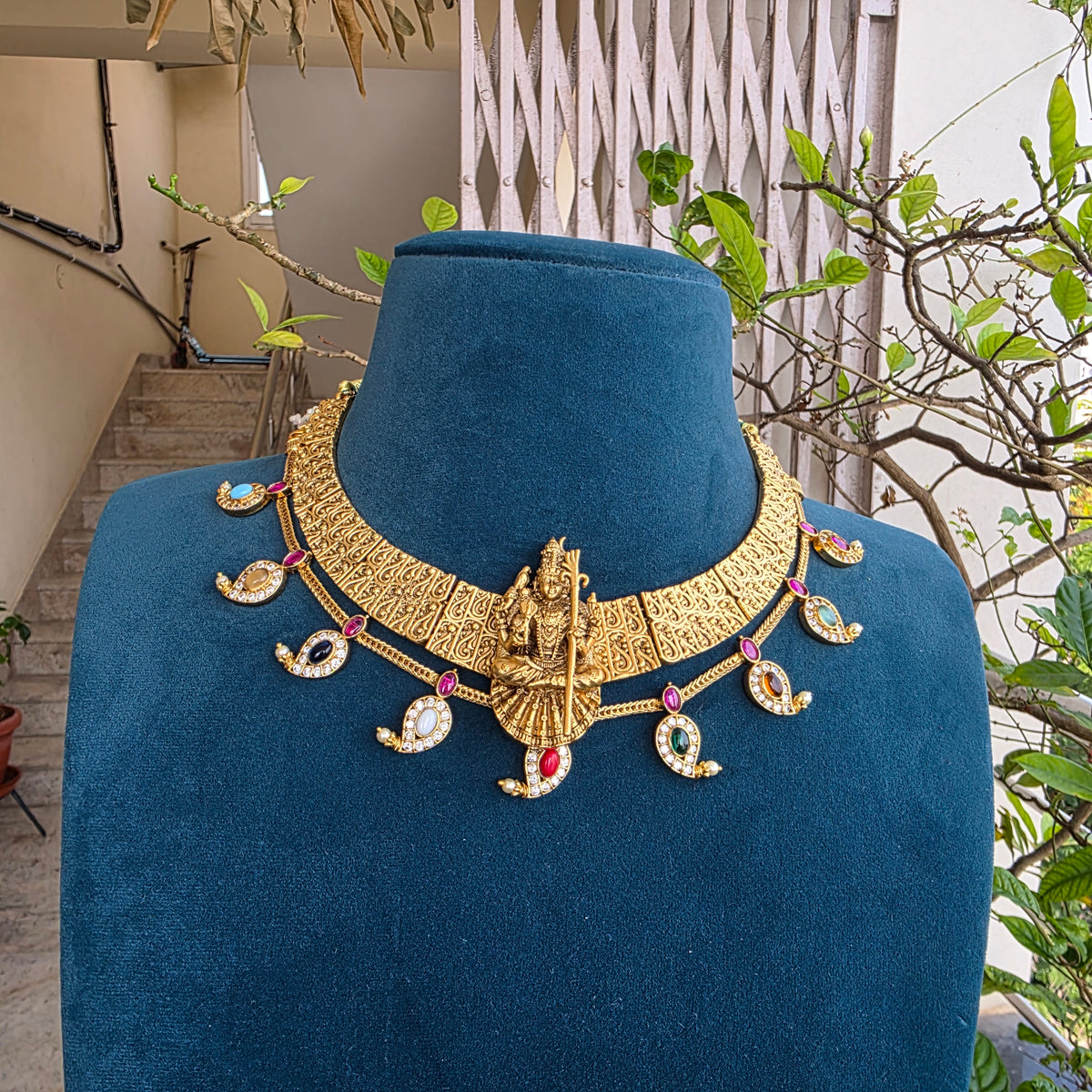 Kamakshi - hasli with navaratan mango neckset