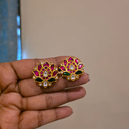 Kamalika- pearl  and lotus jadau motifs choker