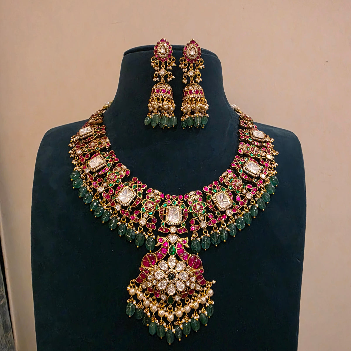 Sheshirekha- moissanite and jadau neckset