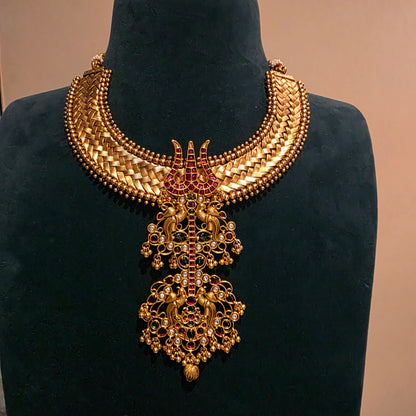 Trishul- hasli with removable kemp pendant