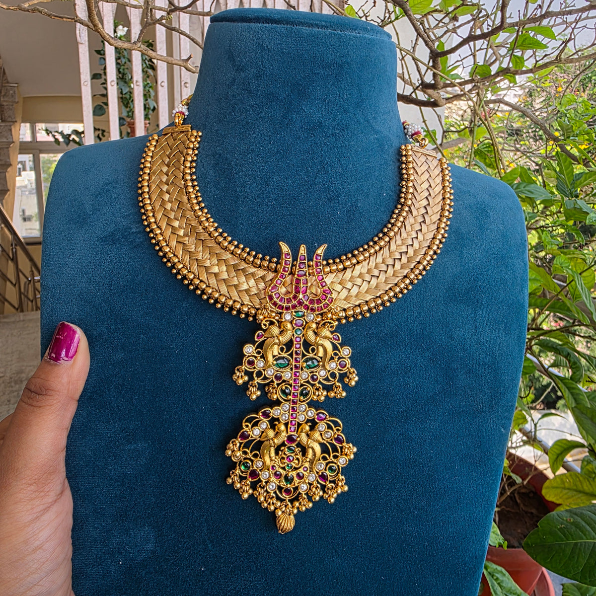 Trishul- hasli with removable kemp pendant