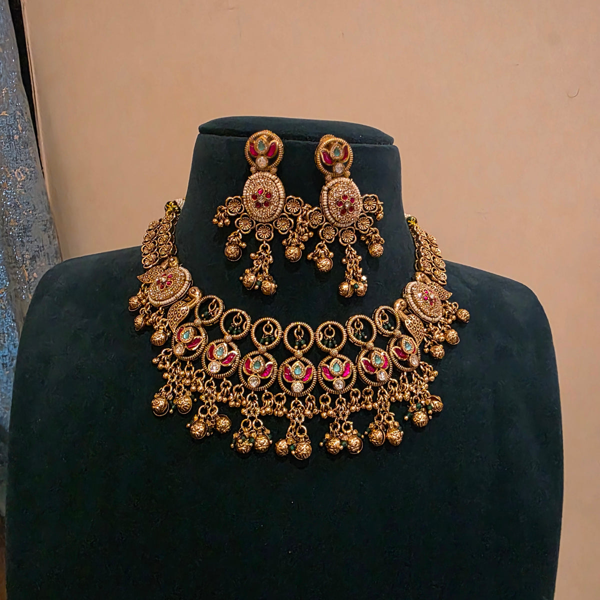 Tarunam- heritage style neckset with jadau motifs