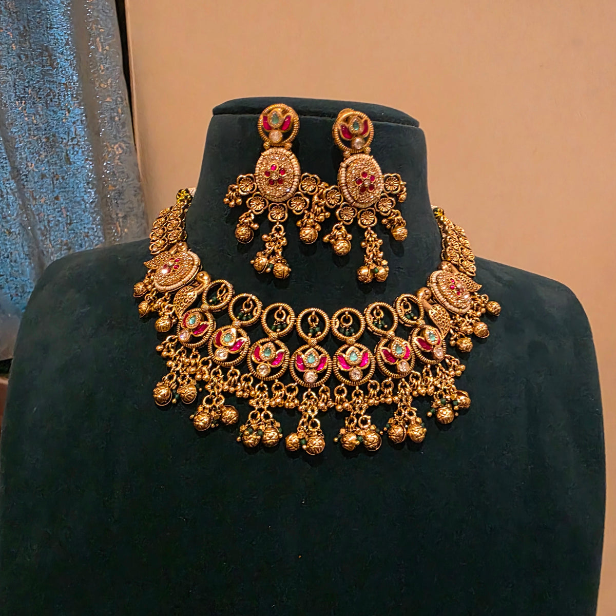 Tarunam- heritage style neckset with jadau motifs