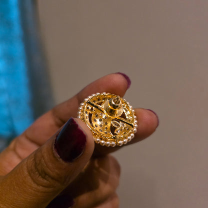Morika- ad studs with pearl detailing