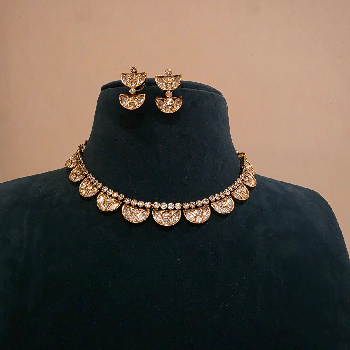 Mandahasam- two layers of polki neckset