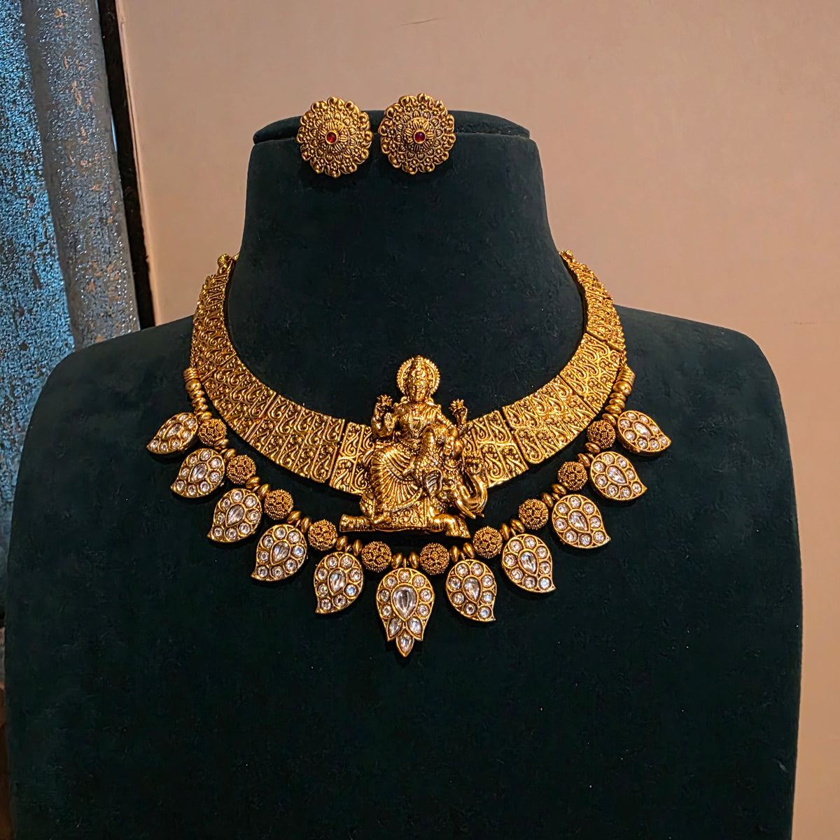 Gajalakshmi- hasli with reversable mango mala