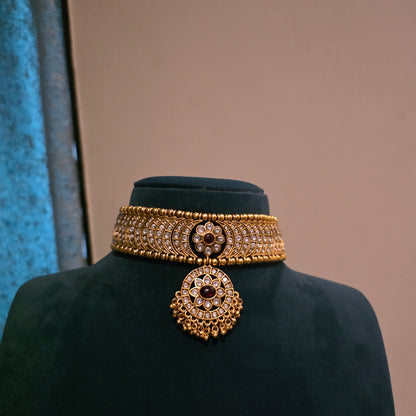 Kalpa- reversible kemp choker