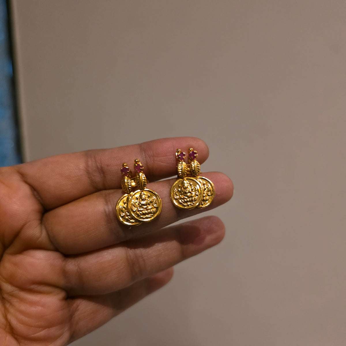 Lohita- lakshmi kasuharam with pink stones