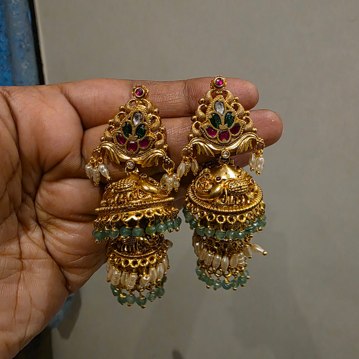 Shesha- jadau and antique jumkha