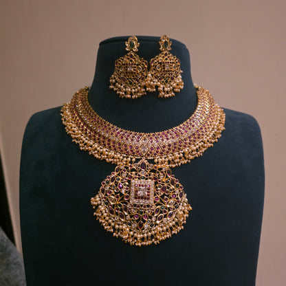Spandana- kemp stone necklace