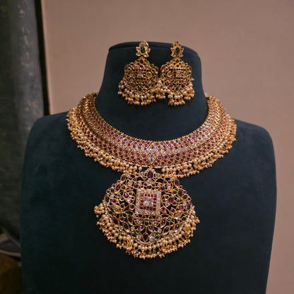 Spandana- kemp stone necklace