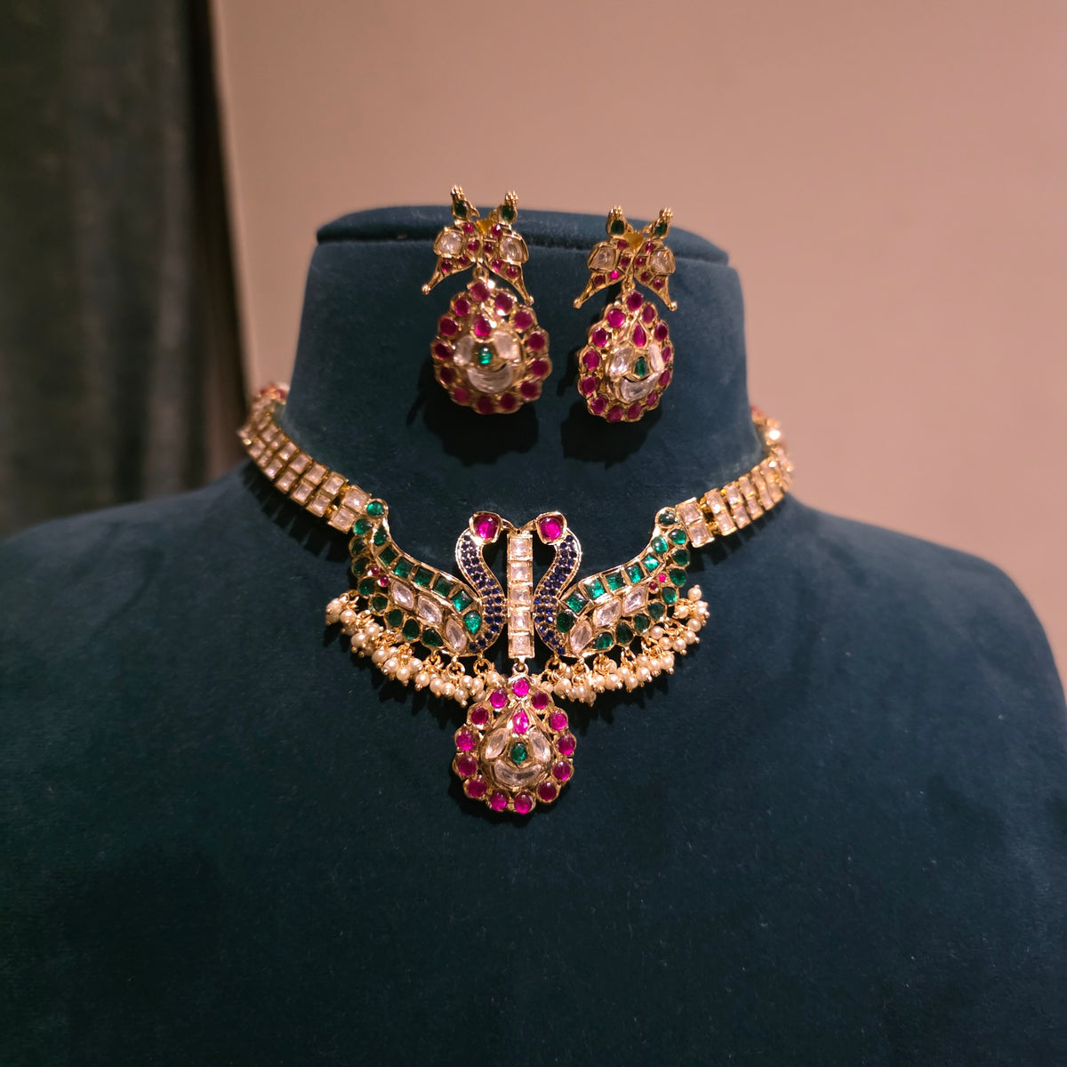 Mayuri- moissanite neckset