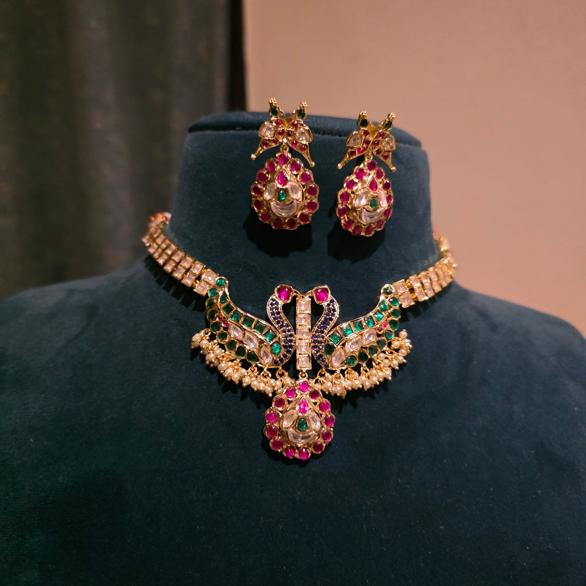 Mayuri- moissanite neckset