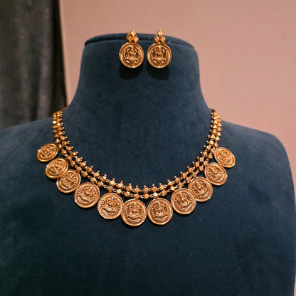 Srivalli- ashtapailu lakshmi motifs neckset