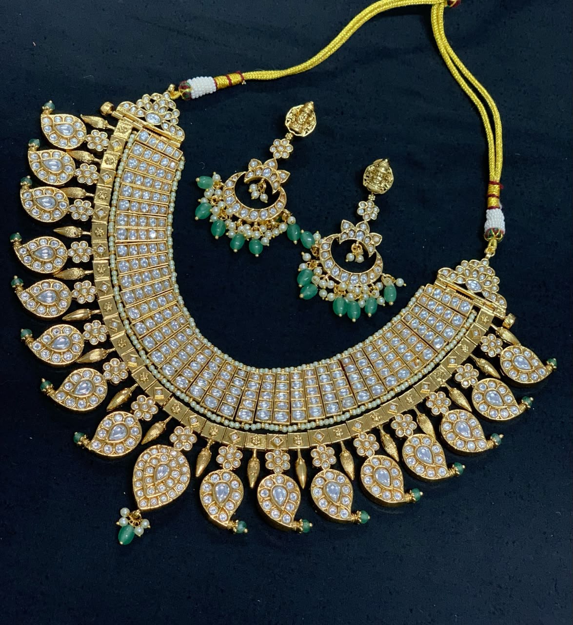 Gopala- pota stone and jadau reversable 16 way neckset[pre order]