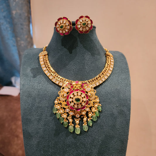 Jalebi neckset with chakra pendant set