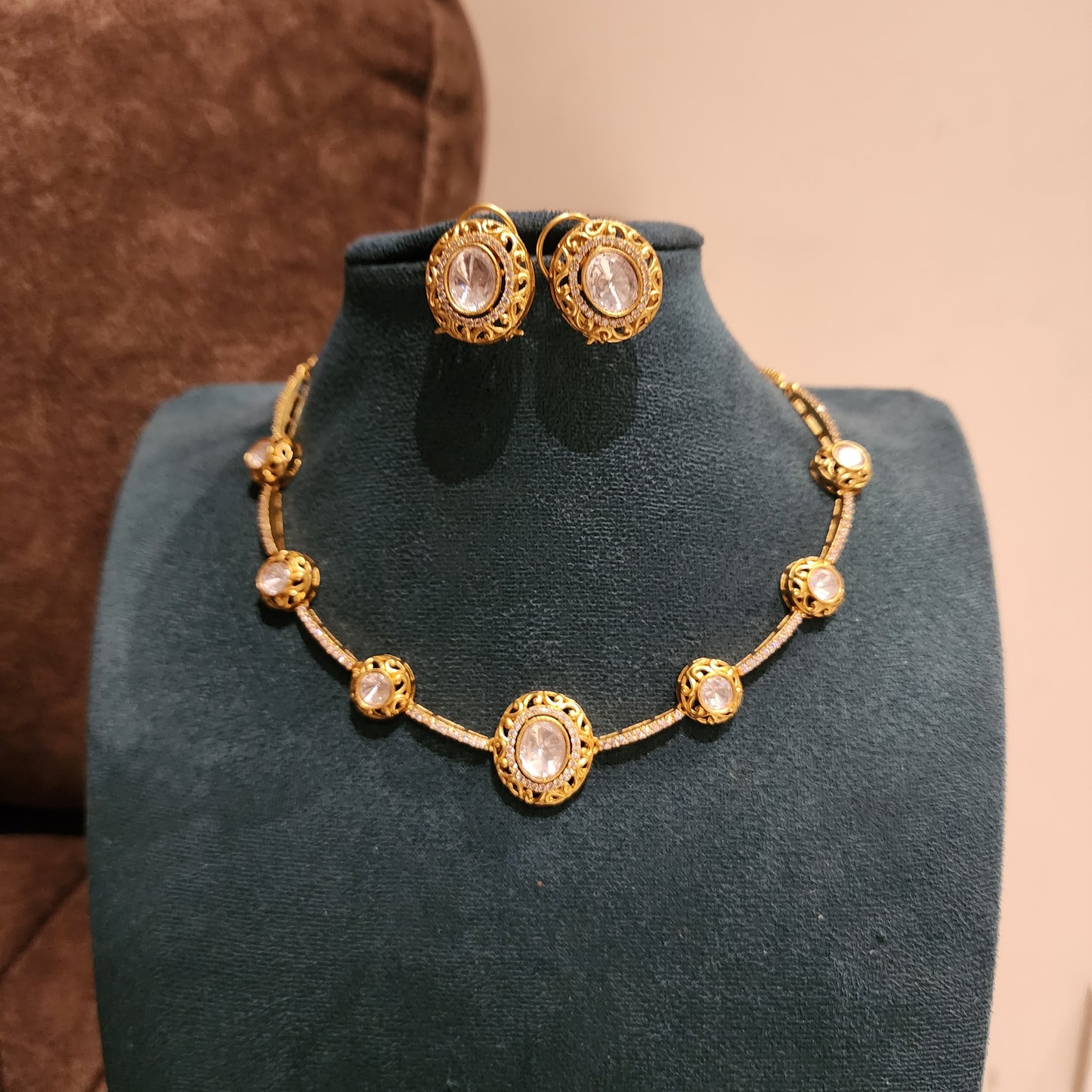 Moisaanite polki flexible minimal neckset